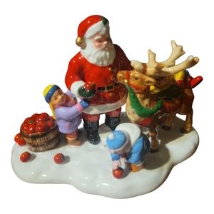 Vtg 99 Dept 56 Snow Village Santa Comes to Town #54958 w/Bx Reindeer Apples Kids